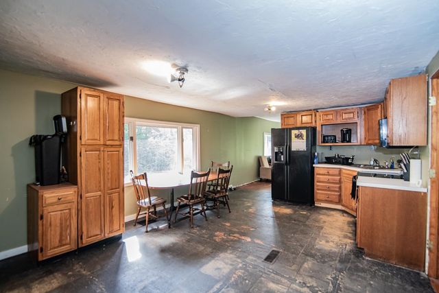 40 Brown Road, Deerfield, NH 03037