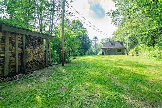 40 Brown Road, Deerfield, NH 03037