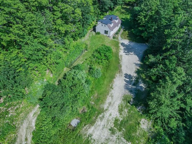 40 Brown Road, Deerfield, NH 03037