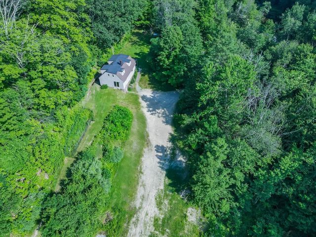 40 Brown Road, Deerfield, NH 03037