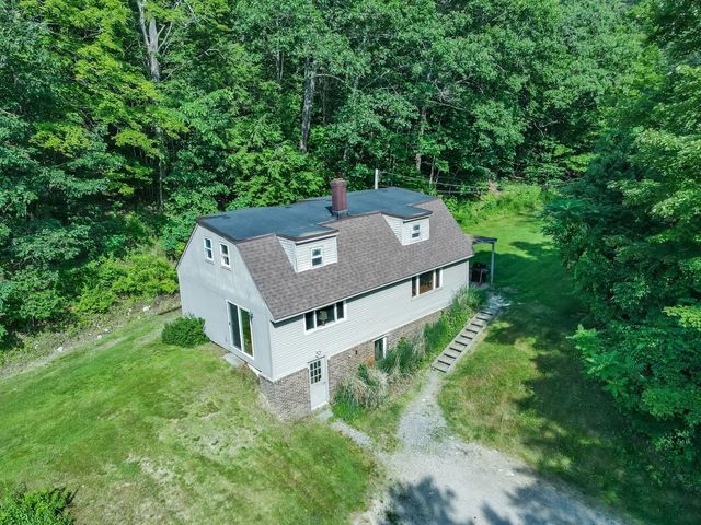 40 Brown Road, Deerfield, NH 03037