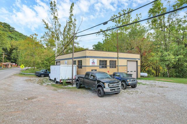 31199 Chieftain Drive, Logan, OH 43138
