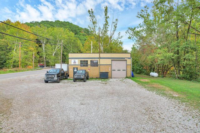 31199 Chieftain Drive, Logan, OH 43138