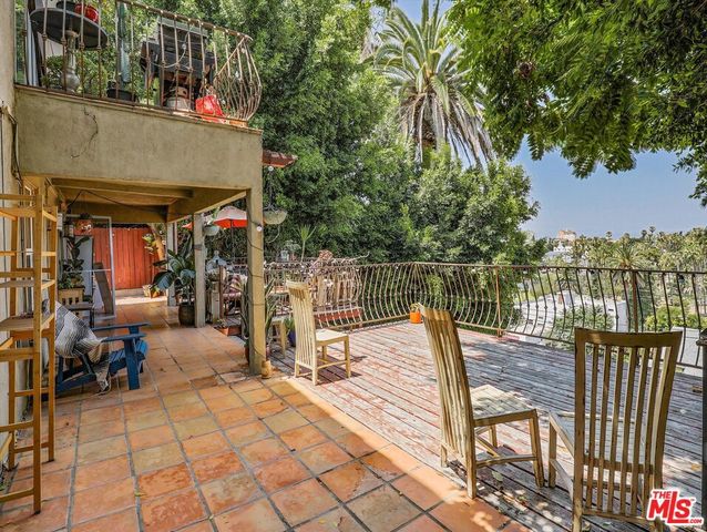 1016 Laguna Avenue, Los Angeles, CA 90026