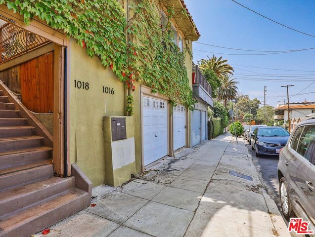 1016 Laguna Avenue, Los Angeles, CA 90026