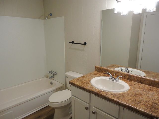 815 Desoto Place, Benton, AR 72015