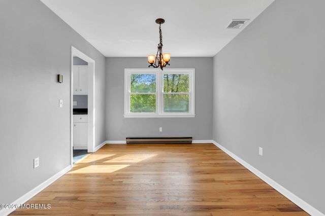 46 Balloch Place, Red Bank, NJ 07701