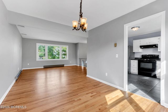 46 Balloch Place, Red Bank, NJ 07701