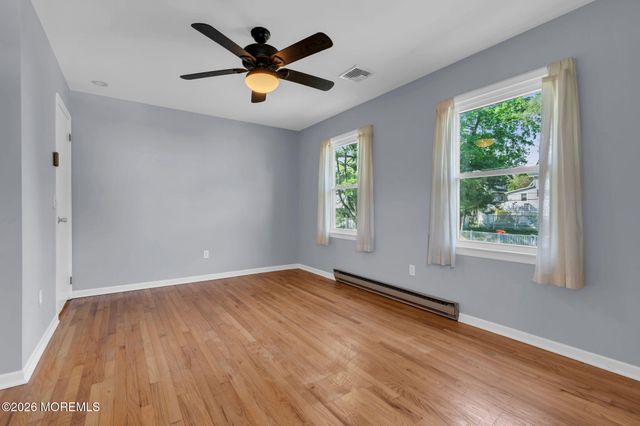 46 Balloch Place, Red Bank, NJ 07701