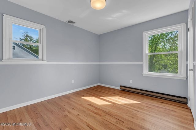 46 Balloch Place, Red Bank, NJ 07701