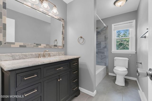 46 Balloch Place, Red Bank, NJ 07701