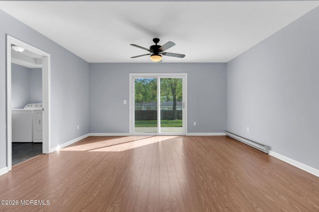 46 Balloch Place, Red Bank, NJ 07701