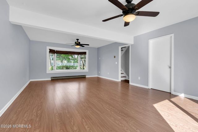 46 Balloch Place, Red Bank, NJ 07701