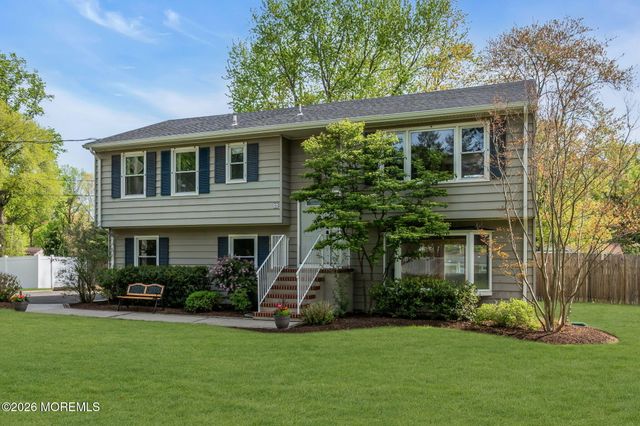 46 Balloch Place, Red Bank, NJ 07701