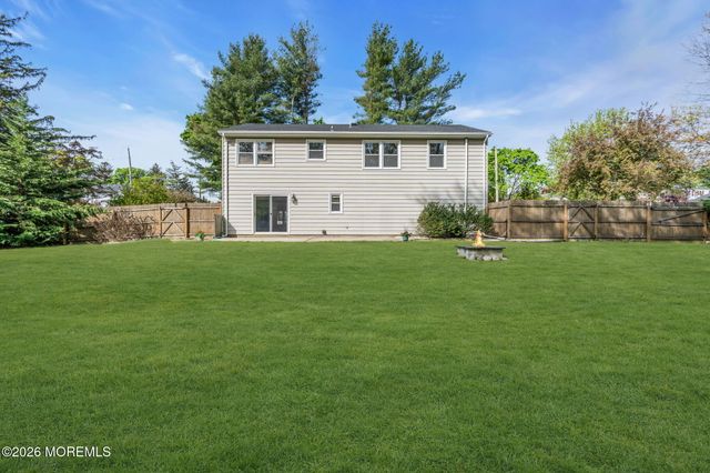 46 Balloch Place, Red Bank, NJ 07701