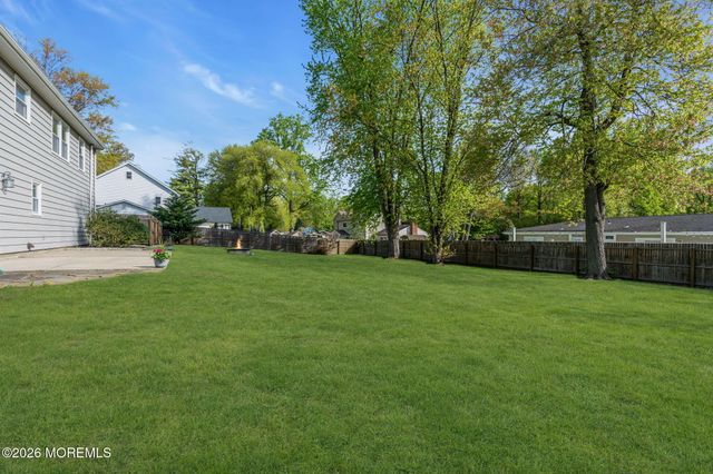 46 Balloch Place, Red Bank, NJ 07701