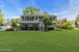 46 Balloch Place, Red Bank, NJ 07701