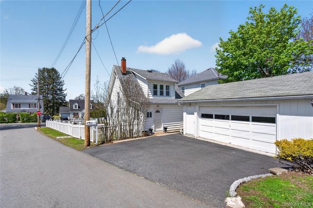 82 California Avenue, Middletown, NY 10940