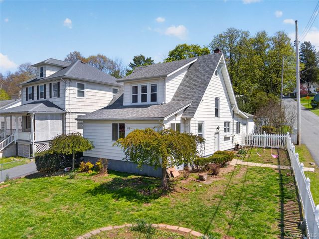 82 California Avenue, Middletown, NY 10940