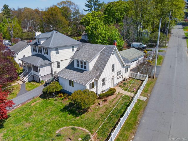 82 California Avenue, Middletown, NY 10940