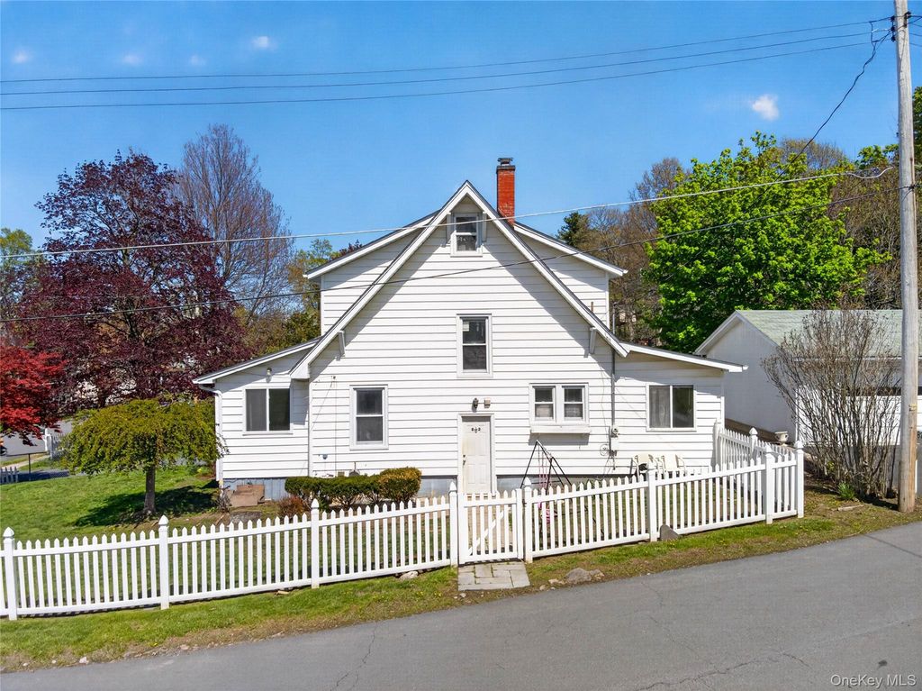 82 California Avenue, Middletown, NY 10940