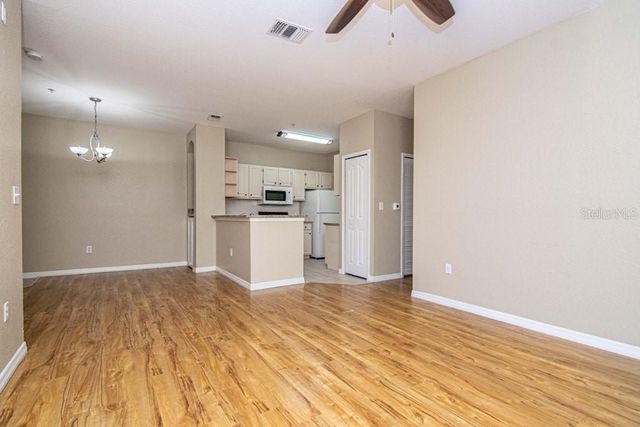5713 LEGACY CRESCENT PLACE 101, Riverview, FL 33578