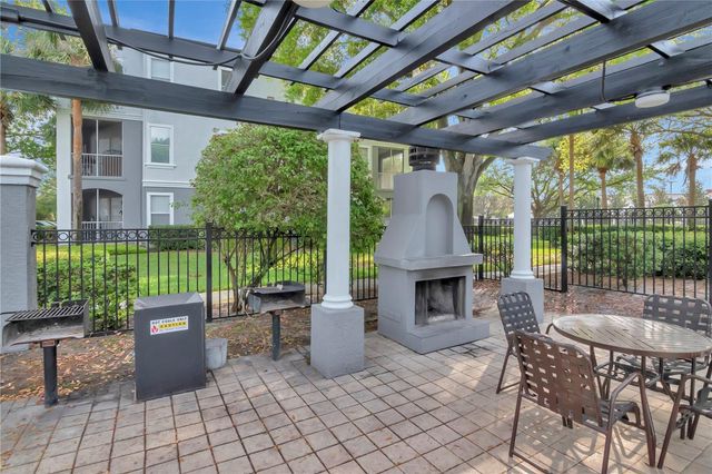 5713 LEGACY CRESCENT PLACE 101, Riverview, FL 33578
