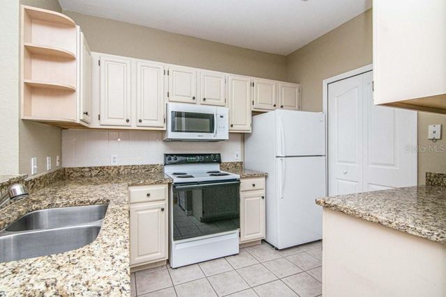 5713 LEGACY CRESCENT PLACE 101, Riverview, FL 33578