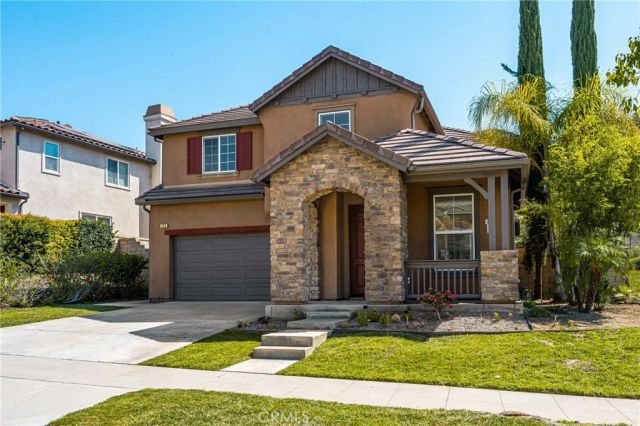 705 E Lemon Swirl, Azusa, CA 91702