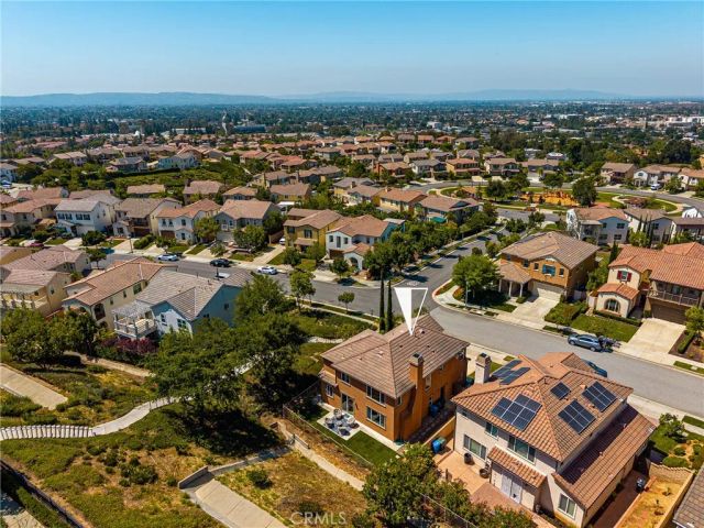 705 E Lemon Swirl, Azusa, CA 91702