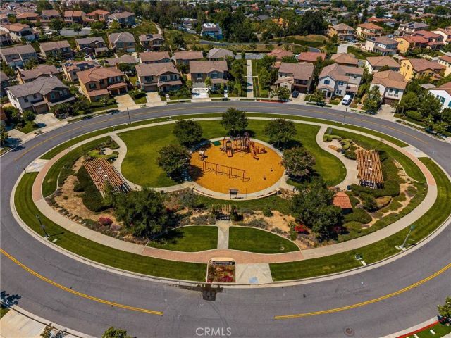 705 E Lemon Swirl, Azusa, CA 91702