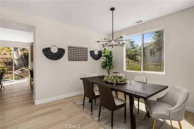 705 E Lemon Swirl, Azusa, CA 91702