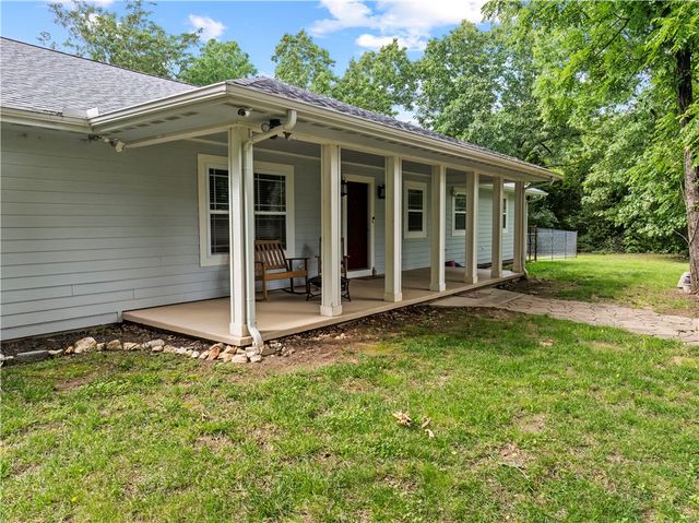 10310 Sutton Place, Harrison, AR 72601