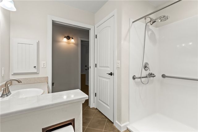 10310 Sutton Place, Harrison, AR 72601