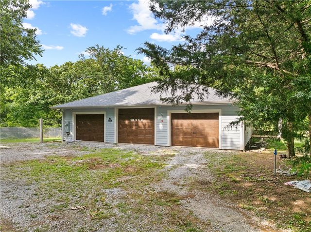 10310 Sutton Place, Harrison, AR 72601