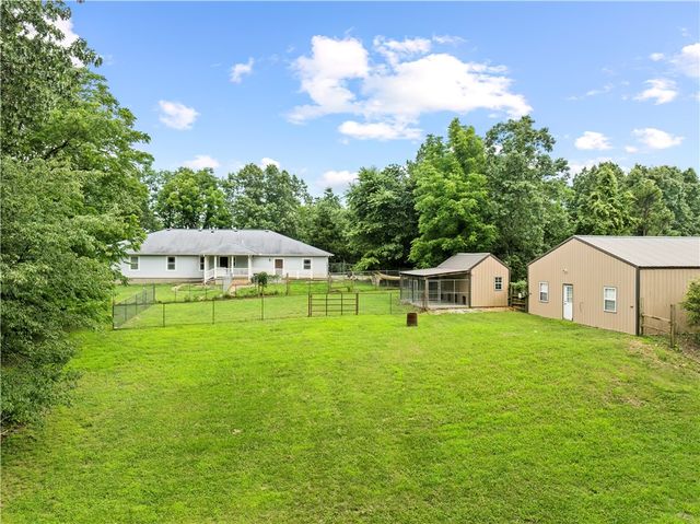 10310 Sutton Place, Harrison, AR 72601