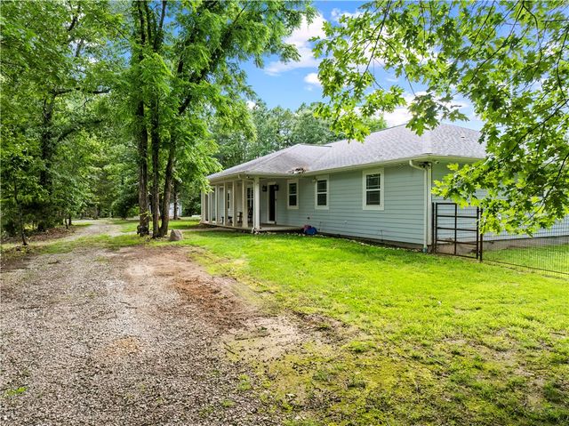 10310 Sutton Place, Harrison, AR 72601