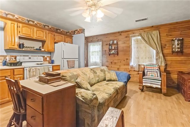 10310 Sutton Place, Harrison, AR 72601
