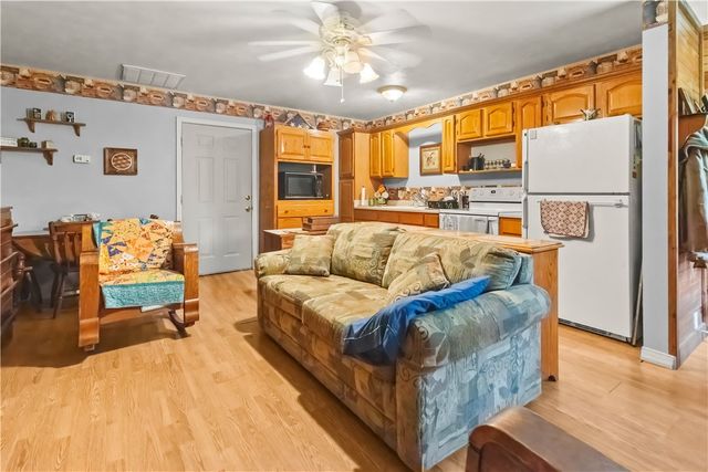10310 Sutton Place, Harrison, AR 72601