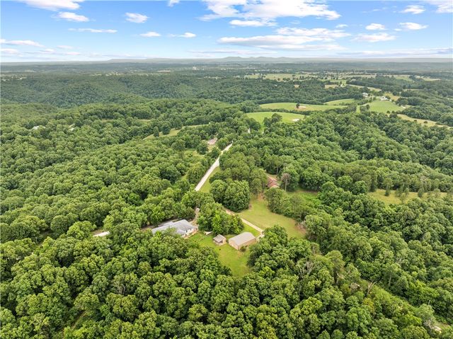 10310 Sutton Place, Harrison, AR 72601