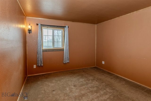 305 1st Avenue N, Clyde Park, MT 59018