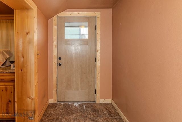 305 1st Avenue N, Clyde Park, MT 59018