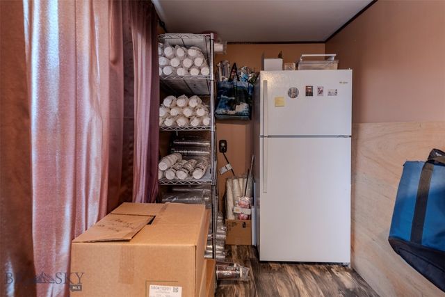 305 1st Avenue N, Clyde Park, MT 59018