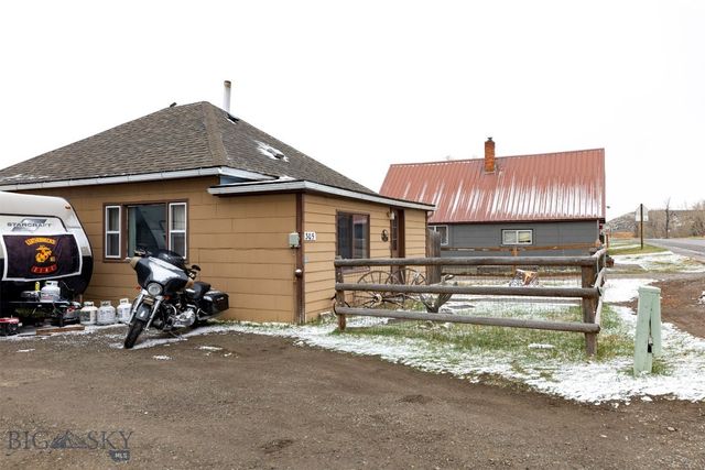 305 1st Avenue N, Clyde Park, MT 59018