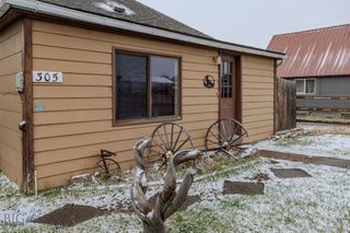 305 1st Avenue N, Clyde Park, MT 59018