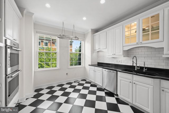 3545 WINFIELD LN NW, Washington, DC 20007