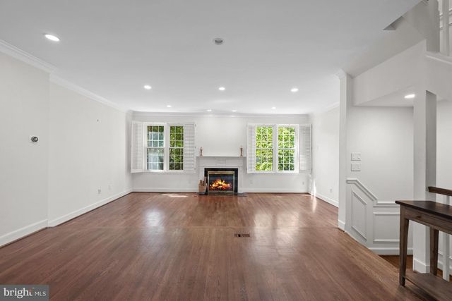 3545 WINFIELD LN NW, Washington, DC 20007