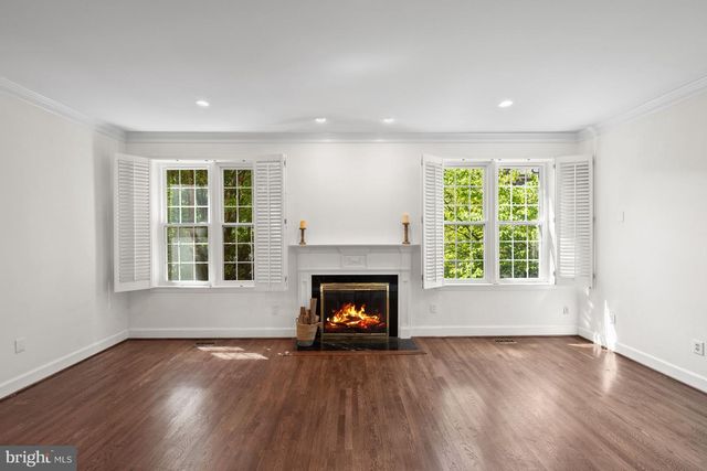 3545 WINFIELD LN NW, Washington, DC 20007