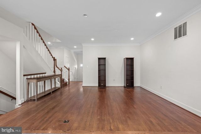 3545 WINFIELD LN NW, Washington, DC 20007