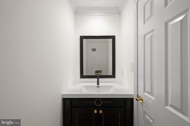 3545 WINFIELD LN NW, Washington, DC 20007